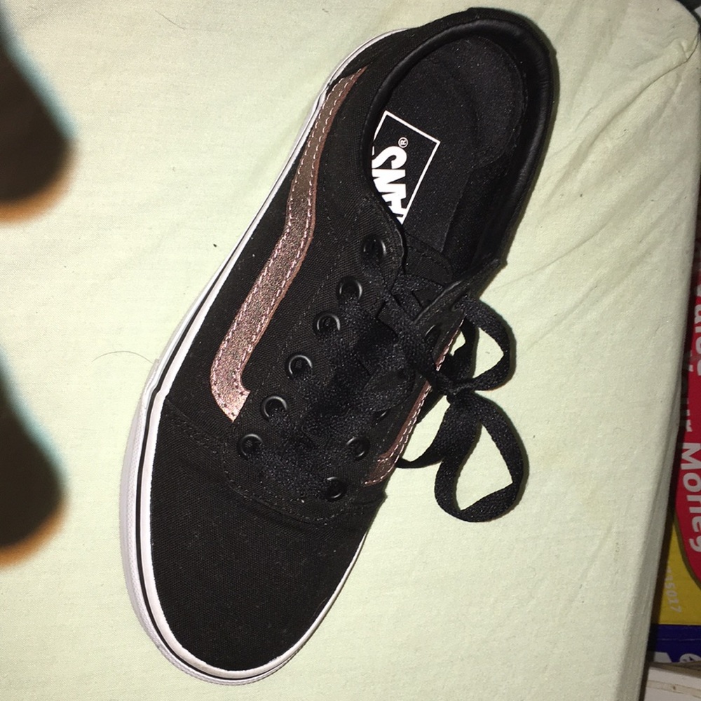 Vans - Picture 4 of 4